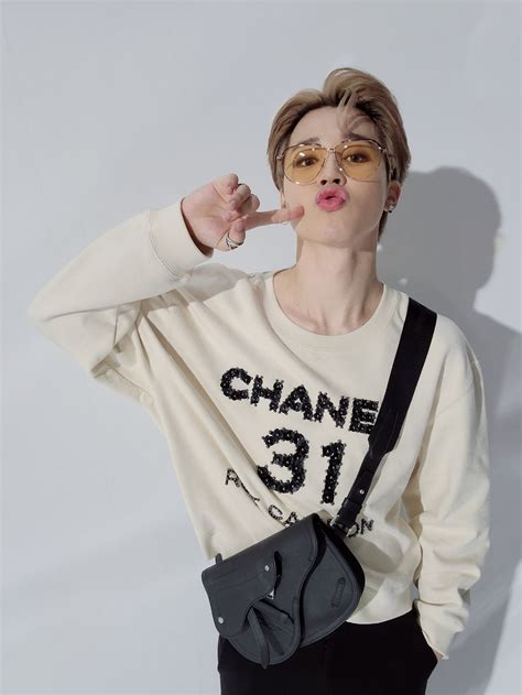 dior bag jimin